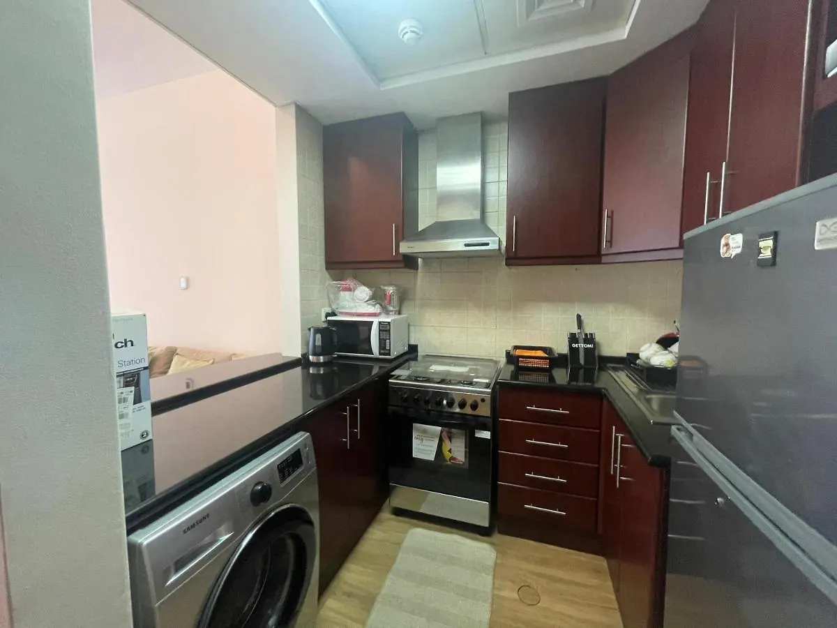 Apartment Stylish Studio In Discovery Garden Med100 Dubai